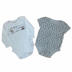 Bundle of 2 Gender Neutral Baby Bodysuits Size 6-9M